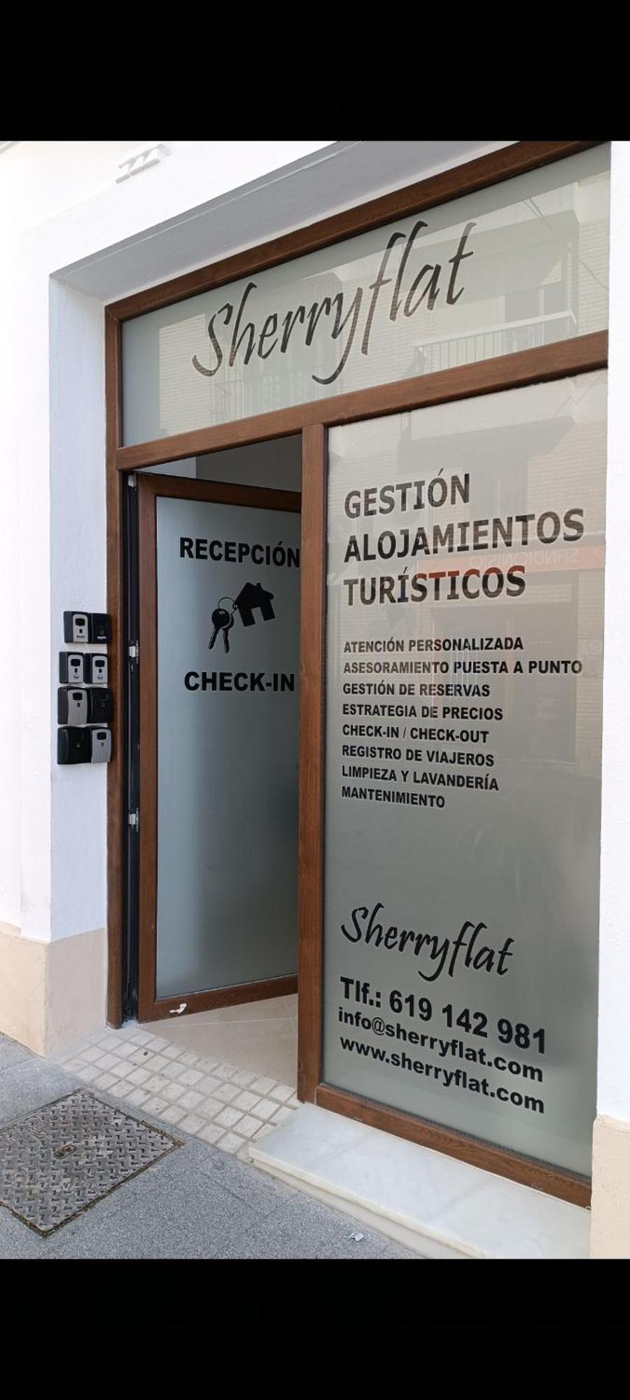 Sherryflat Abrantes - Parking Jerez de la Frontera Exterior photo